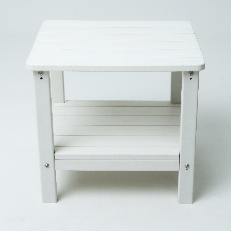 Mesa al aire libre con color blanco