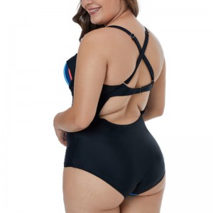 Las costuras de rayas parecen trajes de baño delgados