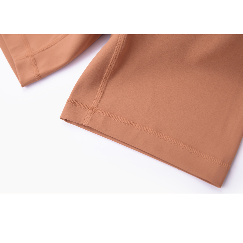 No hay pantalones cortos de yoga de color sólido de cadera t-line