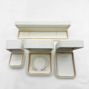 Pendientes de pulsera de lujo de cuero personalizado Pendientes de anillo Box Joya