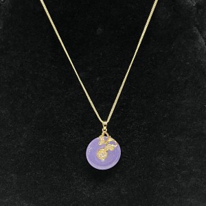 Collar de colgante de flor de la serenidad de lavanda y oro de cerezo con circonio cúbico