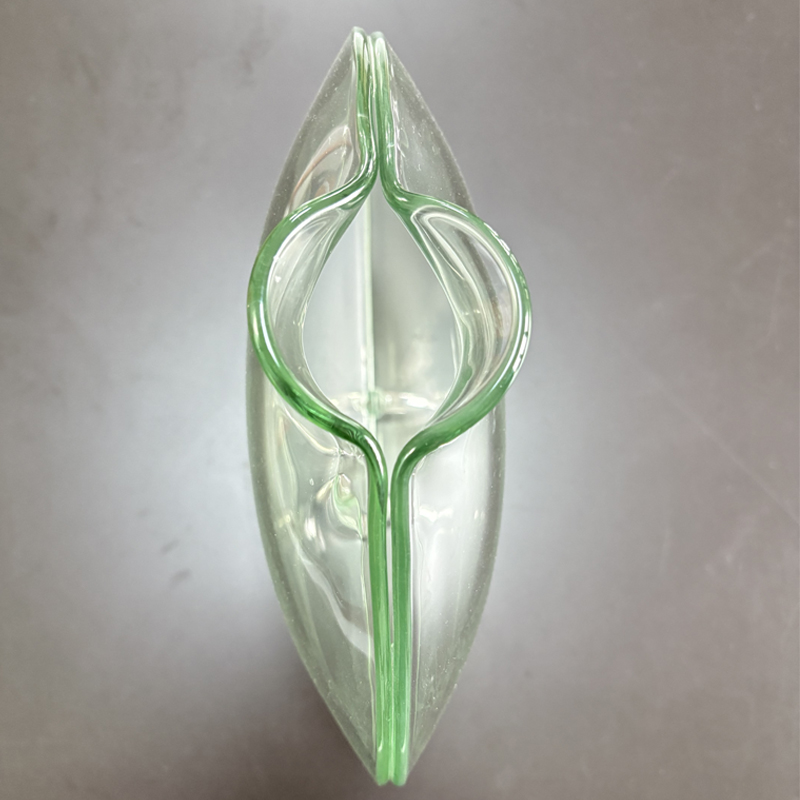 Zhongtai de acero inoxidable forma de boca de pescado curvado redondo alto-Jarrón de transparencia con base de metal de 23 cm para arreglos florales